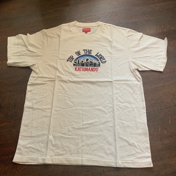NWT Supreme Top of The World Tee - Picture 4 of 4